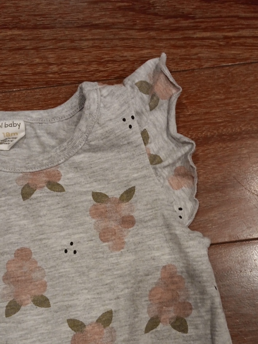 Grape Ruffle Onesie ๐ - Picture 4 of 7